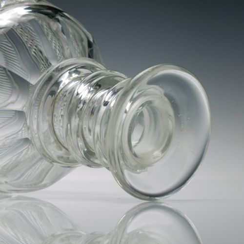 19TH CENTURY CUT GLASS DECANTER C1830 - ADDITIONAL PHOTO 4