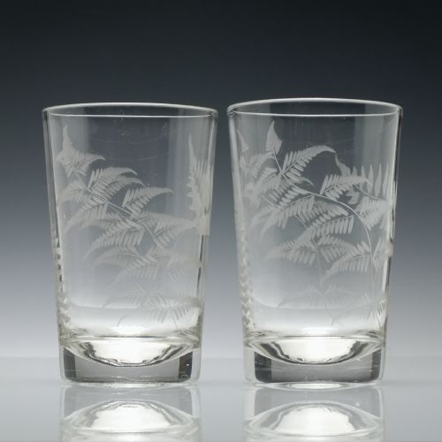 PAIR OF ANTIQUE 19TH CENTURY ENGRAVED GLASS TUMBLERS C1870 - ADDITIONAL PHOTO 1