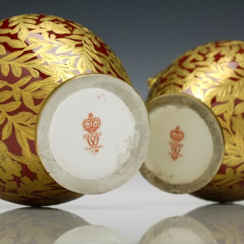 PAIR 19TH CENTURY ROYAL CROWN DERBY TWIN MASK HANDLE URN VASES 18771890 - ADDITIONAL PHOTO 12