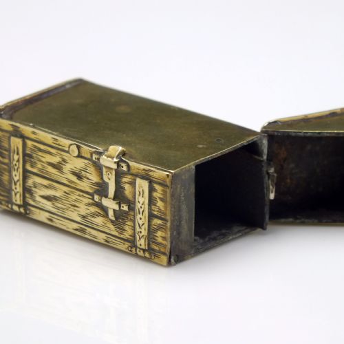 RARE VICTORIAN BRASS AND SILVER NOVILTY VESTA CASE C1840 - ADDITIONAL PHOTO 5