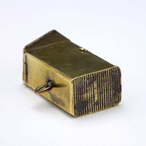RARE VICTORIAN BRASS AND SILVER NOVILTY VESTA CASE C1840 - ADDITIONAL PHOTO 6