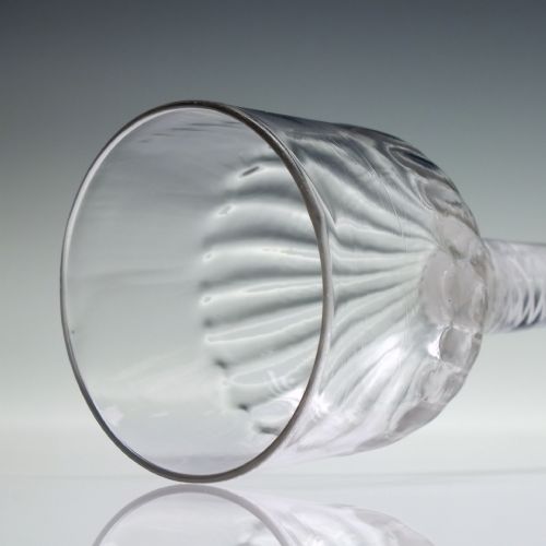 GEORGIAN RIB MOULDED OPAQUE TWIST WINE GLASS C1760 - ADDITIONAL PHOTO 5