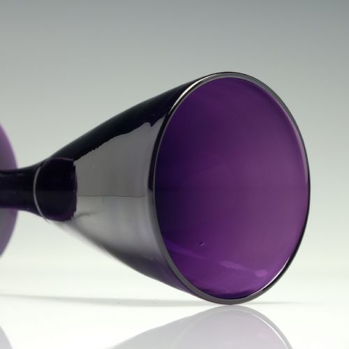 PAIR AMETHYST DRAM GLASSES C1840 EX CHRIS CRABTREE COLLECTION - ADDITIONAL PHOTO 4