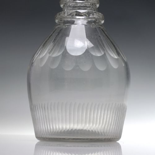 19TH CENTURY CUT GLASS DECANTER C1830 - ADDITIONAL PHOTO 4