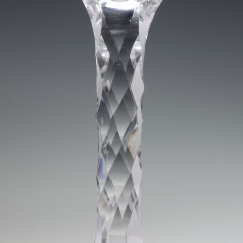 FACET CUT WINE GLASS WITH ENGRAVED TULIPS AND POLISHED DETAILS C1780 - ADDITIONAL PHOTO 10