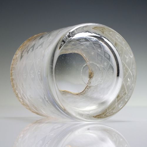 19TH CENTURY FRENCH ENGRAVED GLASS TUMBLER C1860 - ADDITIONAL PHOTO 4