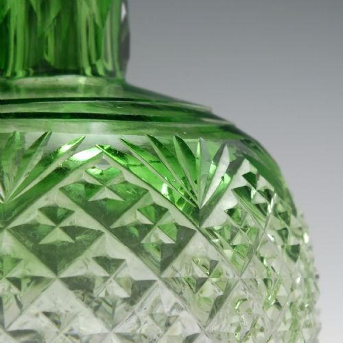 VICTORIAN CUT GREEN GLASS PERFUME BOTTLE WITH SILVER CAP C1875 - ADDITIONAL PHOTO 4