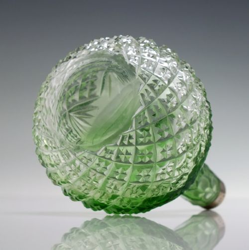 VICTORIAN CUT GREEN GLASS PERFUME BOTTLE WITH SILVER CAP C1875 - ADDITIONAL PHOTO 8