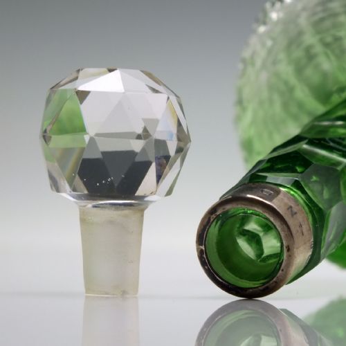 VICTORIAN CUT GREEN GLASS PERFUME BOTTLE WITH SILVER CAP C1875 - ADDITIONAL PHOTO 9