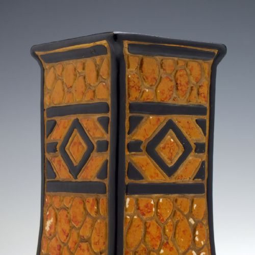 ENGLISH ART DECO PEBBLE POTTERY GARNITURE C193233 - ADDITIONAL PHOTO 3