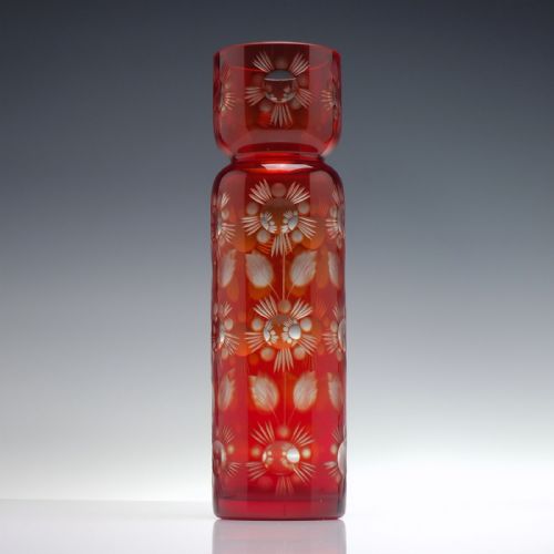 VICTORIAN ENGRAVED CRANBERRY HYACINTH GLASS VASE C1880 - ADDITIONAL PHOTO 1