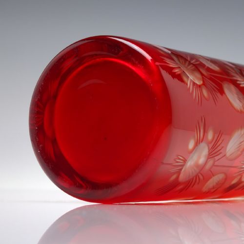 VICTORIAN ENGRAVED CRANBERRY HYACINTH GLASS VASE C1880 - ADDITIONAL PHOTO 5