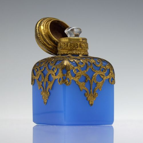 19TH CENTURY FRENCH BLUE OPALINE GLASS PERFUME BOTTLE C1880 - ADDITIONAL PHOTO 1