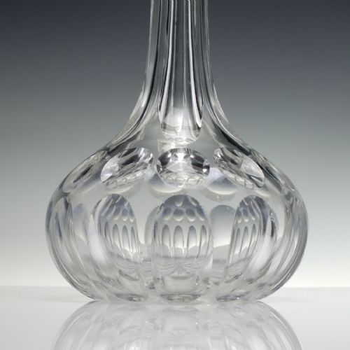 VICTORIAN SHAFT AND GLOBE GLASS DECANTER C1880 - ADDITIONAL PHOTO 3