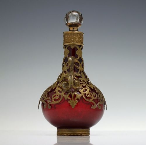 19TH CENTURY FRENCH GLASS PERFUME BOTTLE C1880 - ADDITIONAL PHOTO 2
