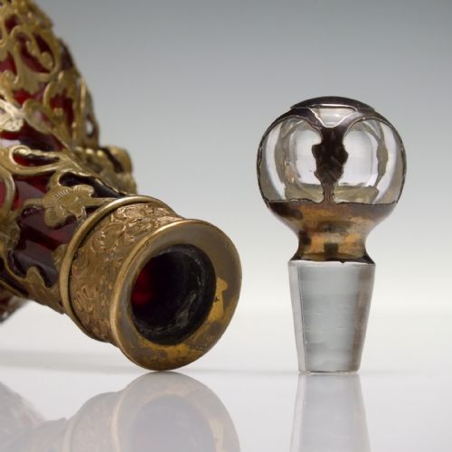 19TH CENTURY FRENCH GLASS PERFUME BOTTLE C1880 - ADDITIONAL PHOTO 7