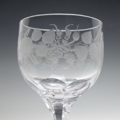 FOUR 19TH CENTURY FLOWER ENGRAVED WINE GLASSES C1840 - ADDITIONAL PHOTO 4