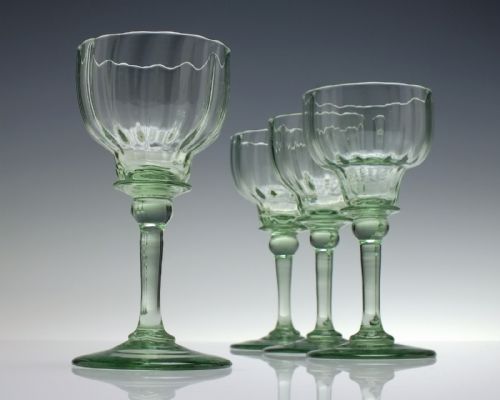 FOUR RARE ANTIQUE RICHARDSON APPLE GREEN WINE GLASSES C1840 - ADDITIONAL PHOTO 1