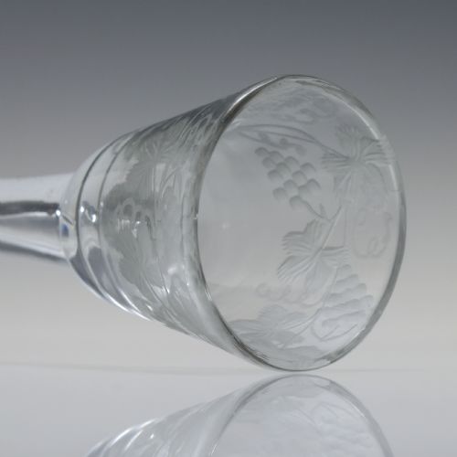 PAIR 18TH CENTURY ENGRAVED PLAIN STEM CORDIAL GLASSES C1750 - ADDITIONAL PHOTO 8