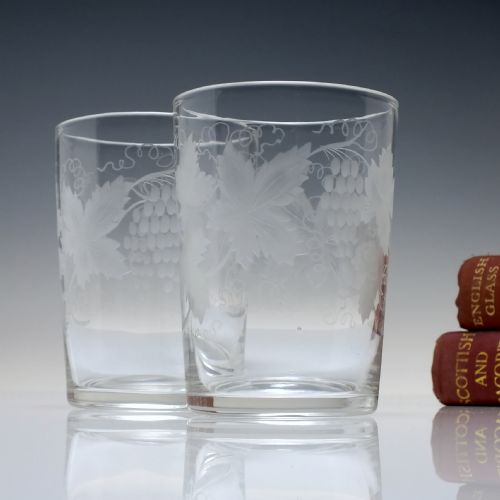 PAIR OF ANTIQUE 19TH CENTURY ENGRAVED GLASS TUMBLERS C1870 - ADDITIONAL PHOTO 1