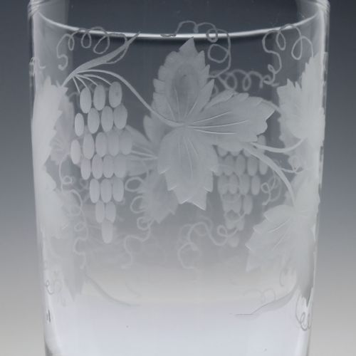PAIR OF ANTIQUE 19TH CENTURY ENGRAVED GLASS TUMBLERS C1870 - ADDITIONAL PHOTO 3