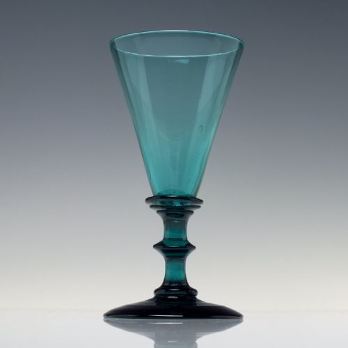 19TH CENTURY LIGHT GREEN WINE GLASS C1820 - ADDITIONAL PHOTO 2