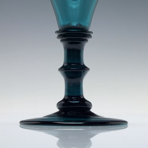 ANTIQUE 19TH CENTURY PEACOCK BLUE WINE GLASS C1820 - ADDITIONAL PHOTO 3