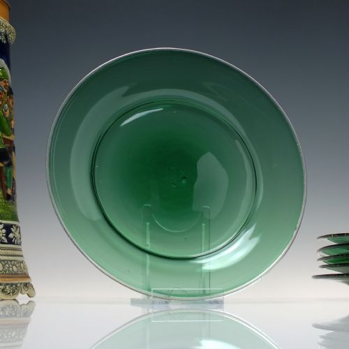SIX ANTIQUE ITALIAN SALVIATI GREEN GLASS PLATES C1900 - ADDITIONAL PHOTO 5