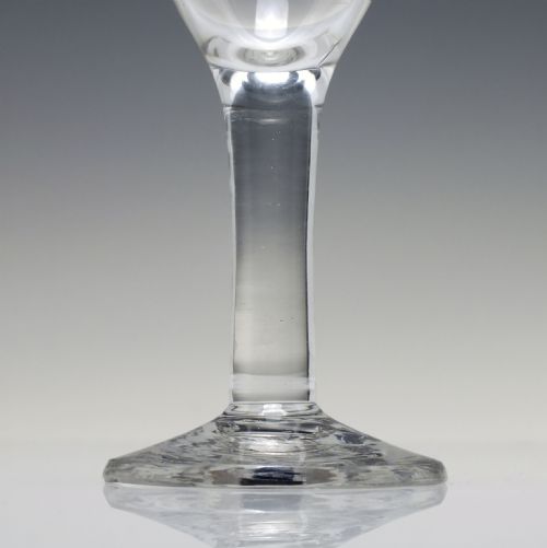 18TH CENTURY GEORGIAN PLAIN STEM WINE GLASS C1740 - ADDITIONAL PHOTO 3