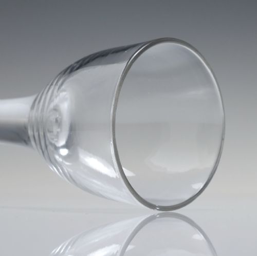 18TH CENTURY GEORGIAN PLAIN STEM WINE GLASS C1740 - ADDITIONAL PHOTO 4