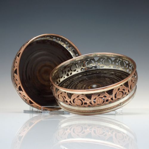 PAIR OF ARTS CRAFTS COPPER AND SILVER PLATED DECANTER STANDS OR COASTERS C1880 - ADDITIONAL PHOTO 1