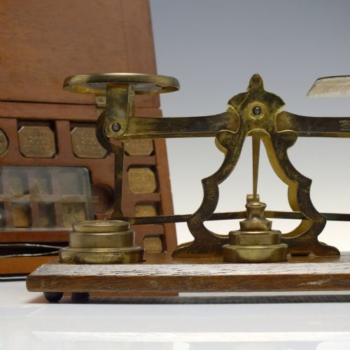ANTIQUE VICTORIAN POSTAL SCALES AND SET OF AVERY APOTHECARY WEIGHTS IN ORIGINAL BOX C1880 - ADDITIONAL PHOTO 3