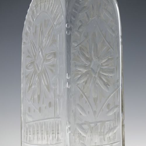LARGE 18TH CENTURY FACON DE BOHEME RECTANGULAR SPIRIT DECANTER C1760 - ADDITIONAL PHOTO 3
