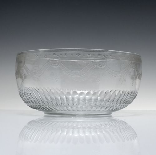 GEORGIAN ENGRAVED GLASS SERVING BOWL C1830 - ADDITIONAL PHOTO 1