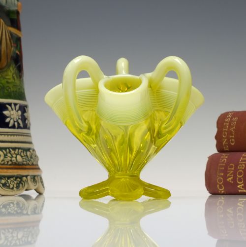 DAVIDSON PRIMROSE VASELINE GLASS 'LADY CAROLINE' BOWL C1890 - ADDITIONAL PHOTO 1