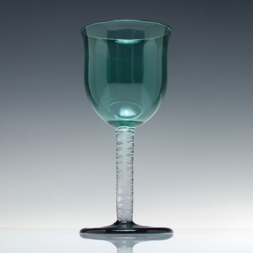 19TH CENTURY OPAQUE TWIST WINE GLASS WITH GREEN BOWL AND FOOT C1830 - ADDITIONAL PHOTO 1
