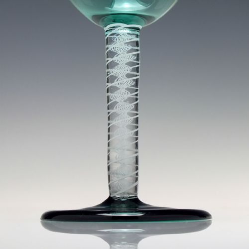 19TH CENTURY OPAQUE TWIST WINE GLASS WITH GREEN BOWL AND FOOT C1830 - ADDITIONAL PHOTO 3