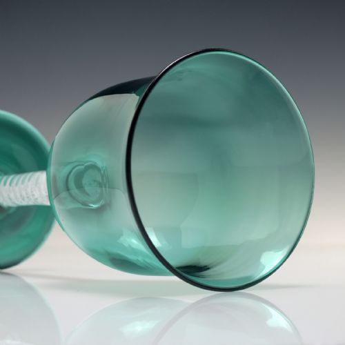 19TH CENTURY OPAQUE TWIST WINE GLASS WITH GREEN BOWL AND FOOT C1830 - ADDITIONAL PHOTO 5