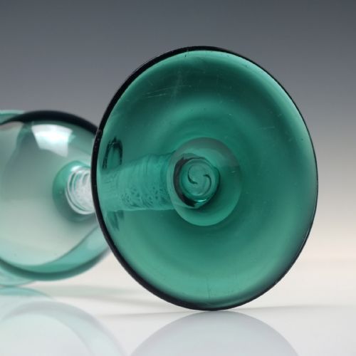 19TH CENTURY OPAQUE TWIST WINE GLASS WITH GREEN BOWL AND FOOT C1830 - ADDITIONAL PHOTO 6