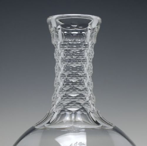 VICTORIAN ENGRAVED FACET CUT WINE CARAFE C1850 - ADDITIONAL PHOTO 3