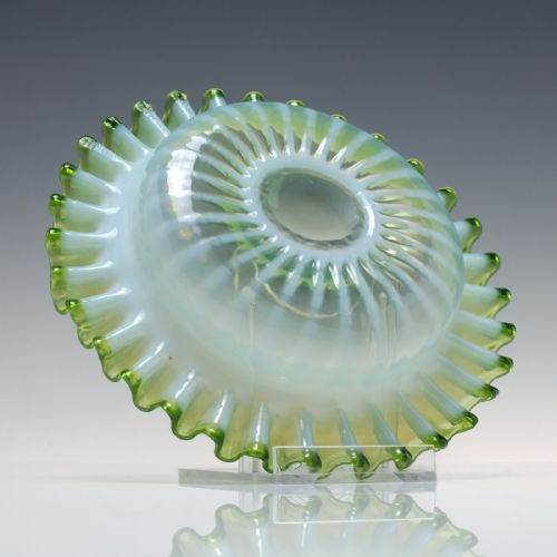 VICTORIAN VASELINE OPALESCENT GLASS STRAWBERRY PLATE C1880 - ADDITIONAL PHOTO 4