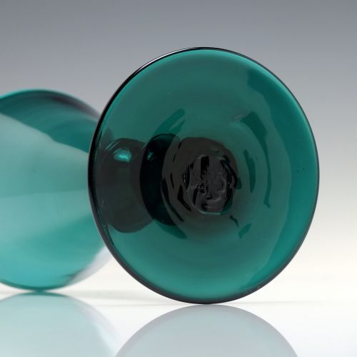 PAIR OF 19TH CENTURY BRISTOL GREEN WINE GLASSES C1820 - ADDITIONAL PHOTO 4