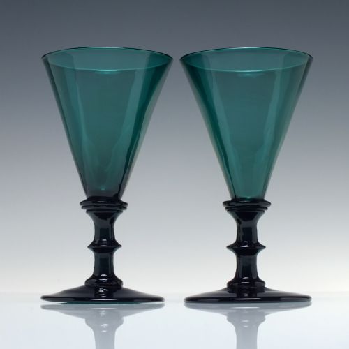 PAIR OF 19TH CENTURY BRISTOL GREEN WINE GLASSES C1820 - ADDITIONAL PHOTO 5