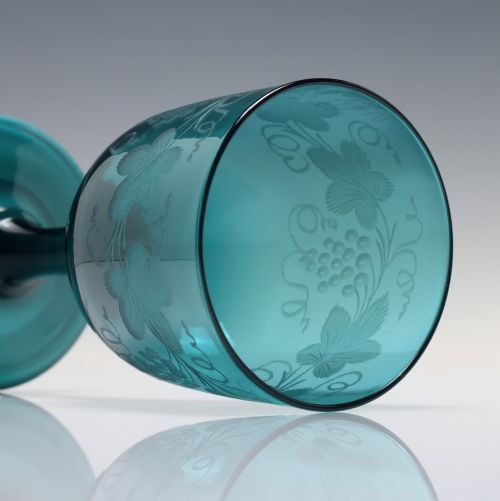 PAIR ENGRAVED GEORGIAN BRISTOL BLUE WINE GLASSES C1820 - ADDITIONAL PHOTO 4