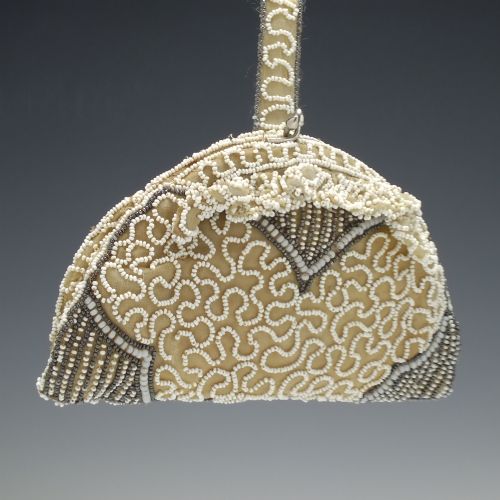 art nouveau beaded clutch purse c1920 - CATEGORY: ANTIQUE MISCELLANEOUS - DATED 1920