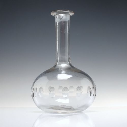 VICTORIAN SHAFT AND GLOBE GLASS DECANTER C1880 - ADDITIONAL PHOTO 4