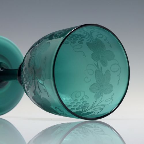 ENGRAVED 19TH CENTURY TURQUOISE WINE GLASS C1820 - ADDITIONAL PHOTO 2