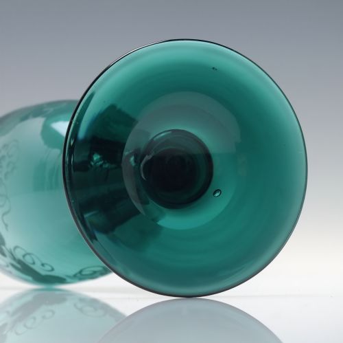 ENGRAVED 19TH CENTURY TURQUOISE WINE GLASS C1820 - ADDITIONAL PHOTO 4