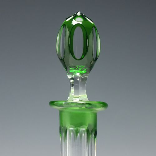 ANTIQUE 19TH CENTURY GREEN SLICE CUT GLASS DECANTER C1850 - ADDITIONAL PHOTO 1