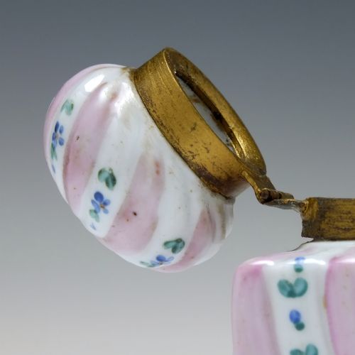 ANTIQUE 19TH CENTURY PORCELAIN INK WELL C1880 - ADDITIONAL PHOTO 5
